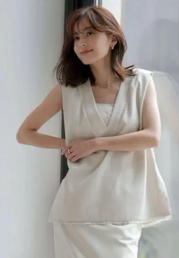 아뉴앙스 anuans 린넨 라이크 V넥 베스트 라이트 베이지 F