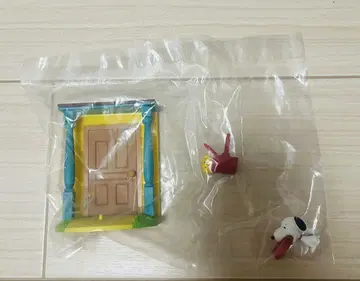 스누피 리멘트 SNOOPY's Door Story