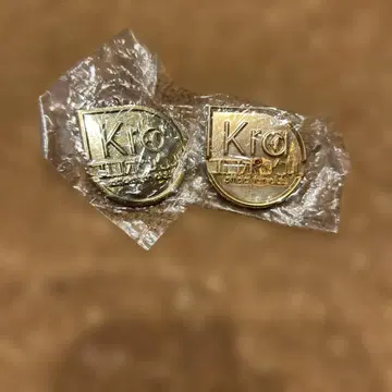 Kra 로고 핀 배지 2개 세트 코로포클