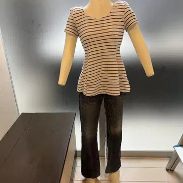 스트라이프 페플럼 셋업