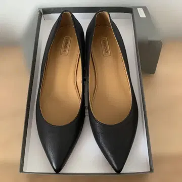 새상품급 CHEMBUR 플랫 펌프스 블랙
