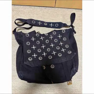 Vintage Studded Shoulder Bag 스터드 숄더