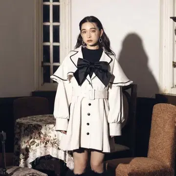 BUBBLES 아우터 파이핑 케이프 자켓