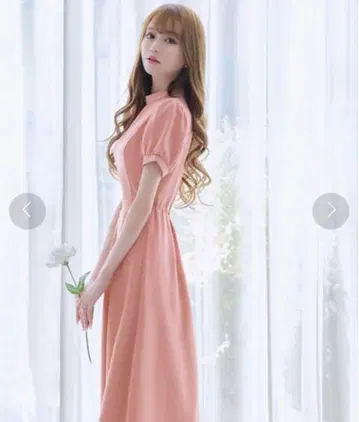 에밀리아 위즈 핑크 숏 슬리브 턱 원피스