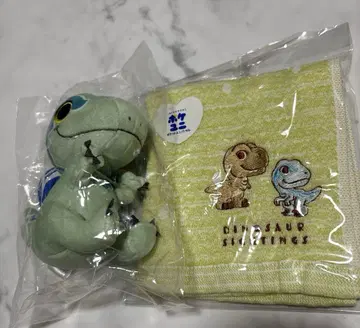 공룡 캐릭터 봉제 인형 키링과 핸드 타월 세트