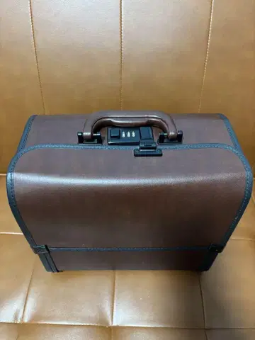 보안 가방 레트로 열쇠 포함 토트 칼리 고딕 고스
