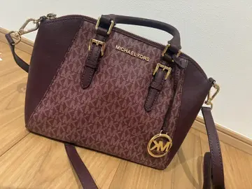 새상품급 가을 코디 MICHAEL KORS 버건디 숄더백