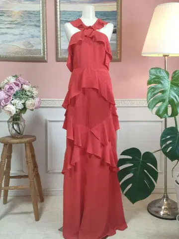 BCBGmaxazria 프릴 롱 드레스