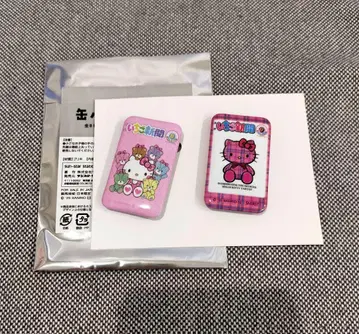 Sanrio 캔뱃지 2개 키티 딸기신문 한정판 타이니참 레어