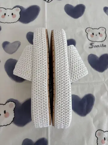 화이트 뜨개질 플랫 샌들