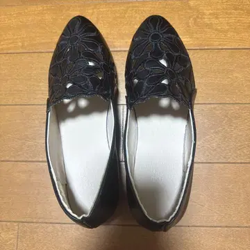 블랙 꽃무늬 자수 슬립온