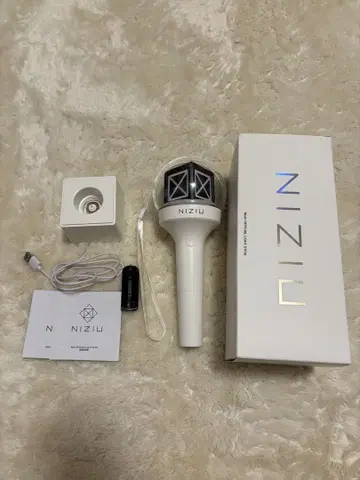 NIZIU OFFICIAL LIGHT STICK