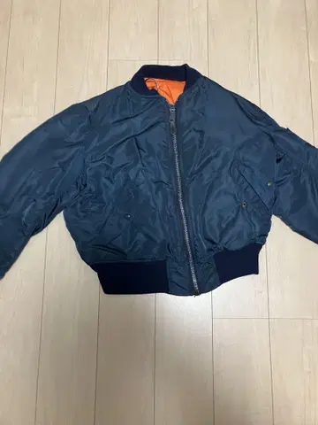 ALPHA INDUSTRIES : MA-1 L 네이비 블루종 USA 제조
