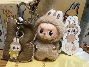 Labubu 알파벳 [ B ] 봉제 인형 펜던트 세트