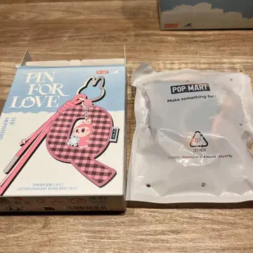 POP MART PIN FOR LOVE 키링 Z