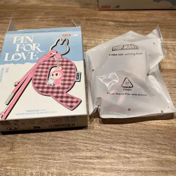 POP MART PIN FOR LOVE 키링 U