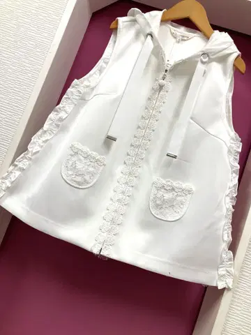 슈퍼 뷰티 레이스 절개 종이상자 니트 소재 베스트