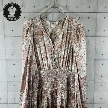 [ 새상품급 ] 스나이델 자카드 플리츠 원피스 광택감 꽃무늬 M