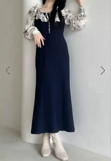 dazzlin 프릴 칼라 도킹 리브 원피스