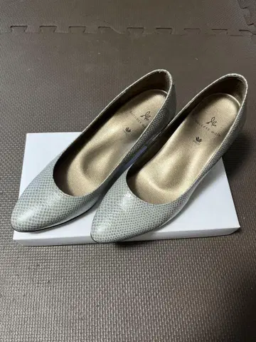 서세스워크 낮은 힐 펌프스 23cm