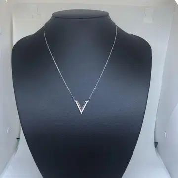 스와로브스키 V자형 펜던트 목걸이