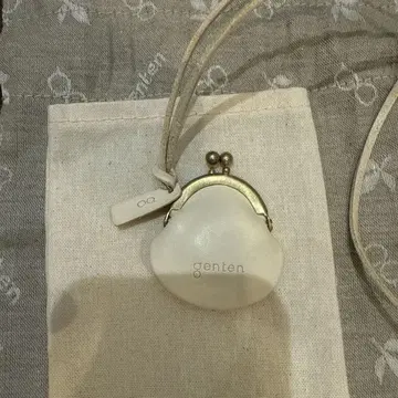 겐텐 화이트 미니 가마구치 목걸이