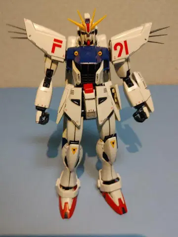 1/100 MG 건담 F91 조립품