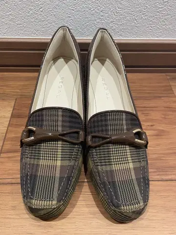 리걸 체크 무늬 로퍼