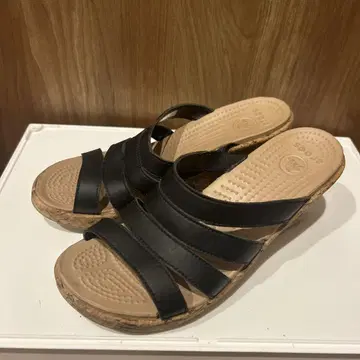 블랙 웨지솔 샌들