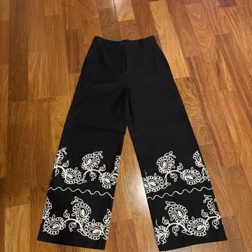 ZARA 자수 블랙 와이드 팬츠