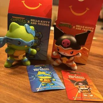 해외 맥 Hello Kitty x Turtles 피규어 세트