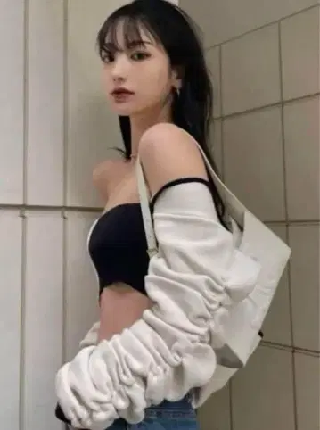 MELT THE LADY frame line knit ensemble