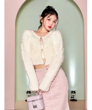 화이트 복슬복슬 가디건 긴팔