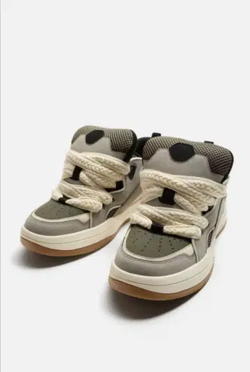 ZARA 자라 스케이트 스니커즈 43 27.6cm 완판템