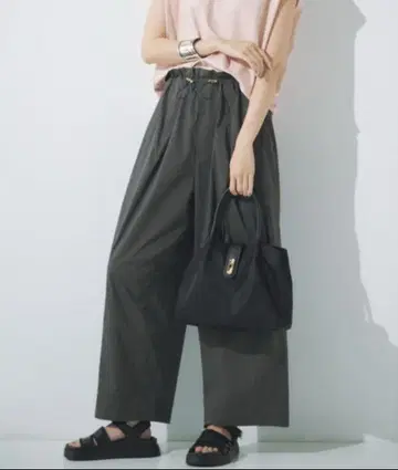새상품 새상품급 Elura 허리 개더 펑크 차콜 18 M 사이즈