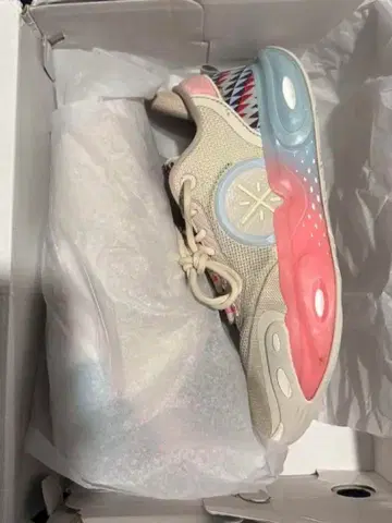 LINING WADE ALL CITY 12