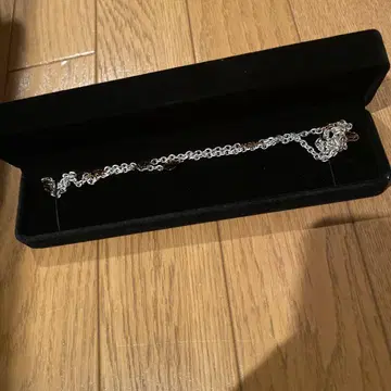 오카모토 노부히코 씨의 목걸이