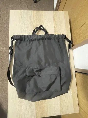 블랙 나일론 냅색 1 포켓
