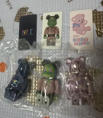 베어브릭 시크릿 3개 세트