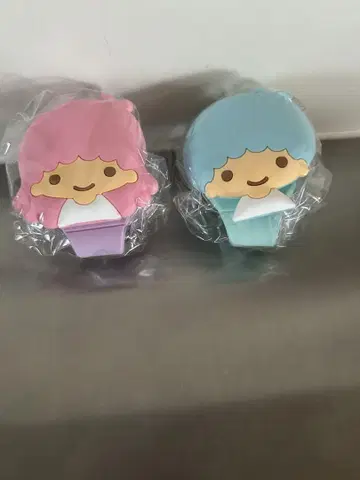 캐릭터형 캡슐 토이 2개 세트 키키라라 리틀트윈스타