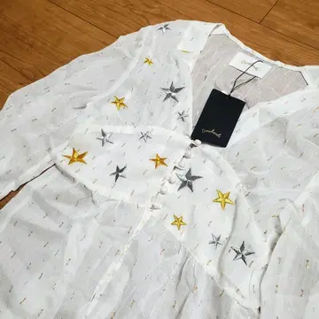 Omekashi 별 자수 가운 택 포함 미사용 새상품