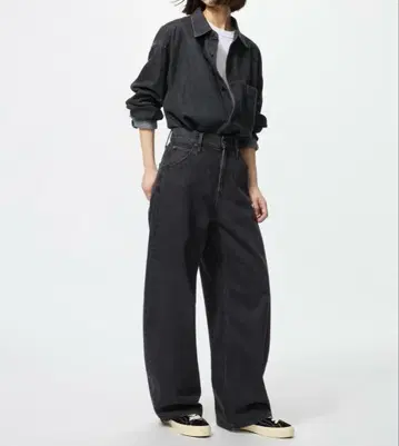 UNIQLO 배기 커브진 사이즈 24