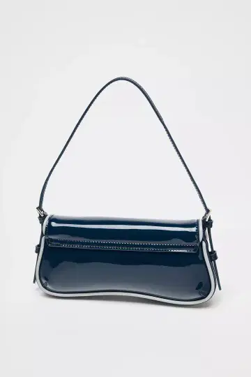 미사용 새상품 ZARA 대비 에나멜 숄더백