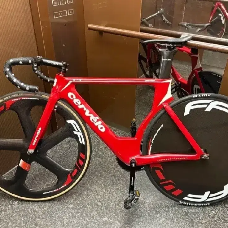 Cervelo T4 quick sale, only until next week on Bunjang Global Site.