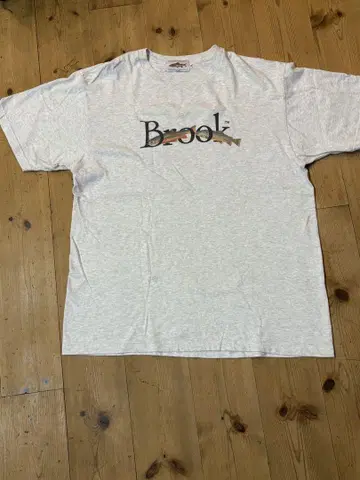 Brook two fish 로고 T셔츠