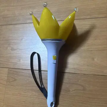 K-POP 응원봉 별 모양 옐로우 컬러 B 로고