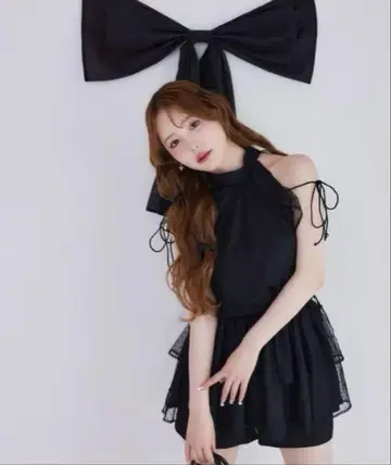 NICE CLAUP 암홀 백리본 미니 원피스 도트 무늬