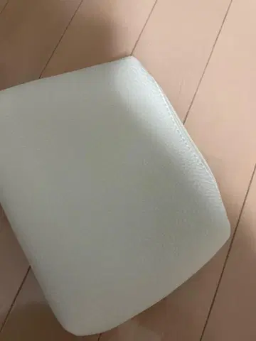 화이트 가죽 파우치 지퍼식