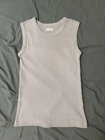 CIOTA Ribbed Sleeveless Top