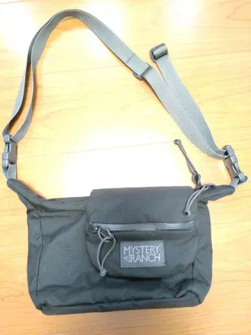 MYSTERY RANCH 숄더백 A5